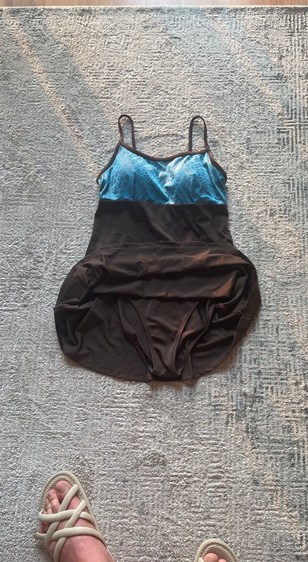 Turkuaz kahverengi üstü desenli askılı mayo - Görsel 2