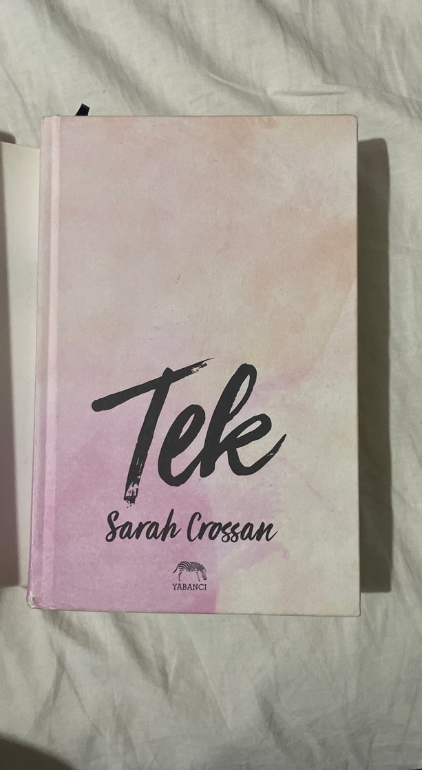 Tek - Sarah Crossan - Görsel 4