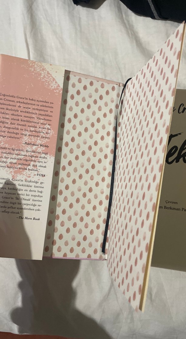 Tek - Sarah Crossan - Görsel 3