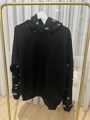Kapşonlu sweatshirt