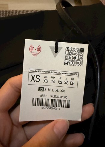 xs Beden siyah Renk ZARA ETİKETLİ SORT ETEK