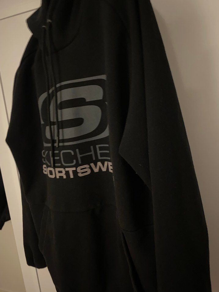 Skechers Siyah Regular Fit Erkek Sweatshirt - Görsel 3