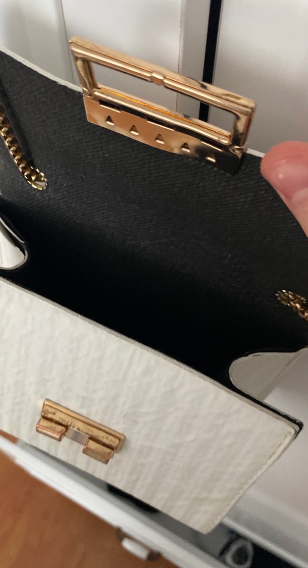 Zincir Detaylı Beyaz Yılan Derisi Desenli Deri Çanta - Görsel 3