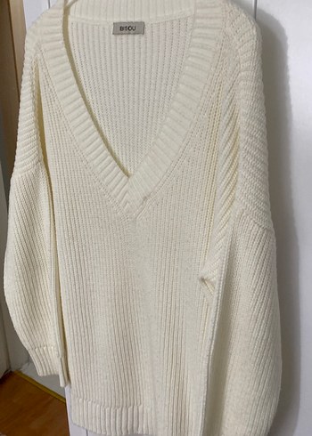 Beyaz V Yaka Örgü Kadın Kazak - Görsel 2