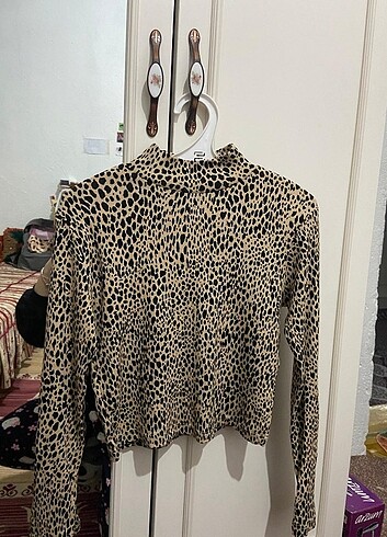Siyah benekli crop