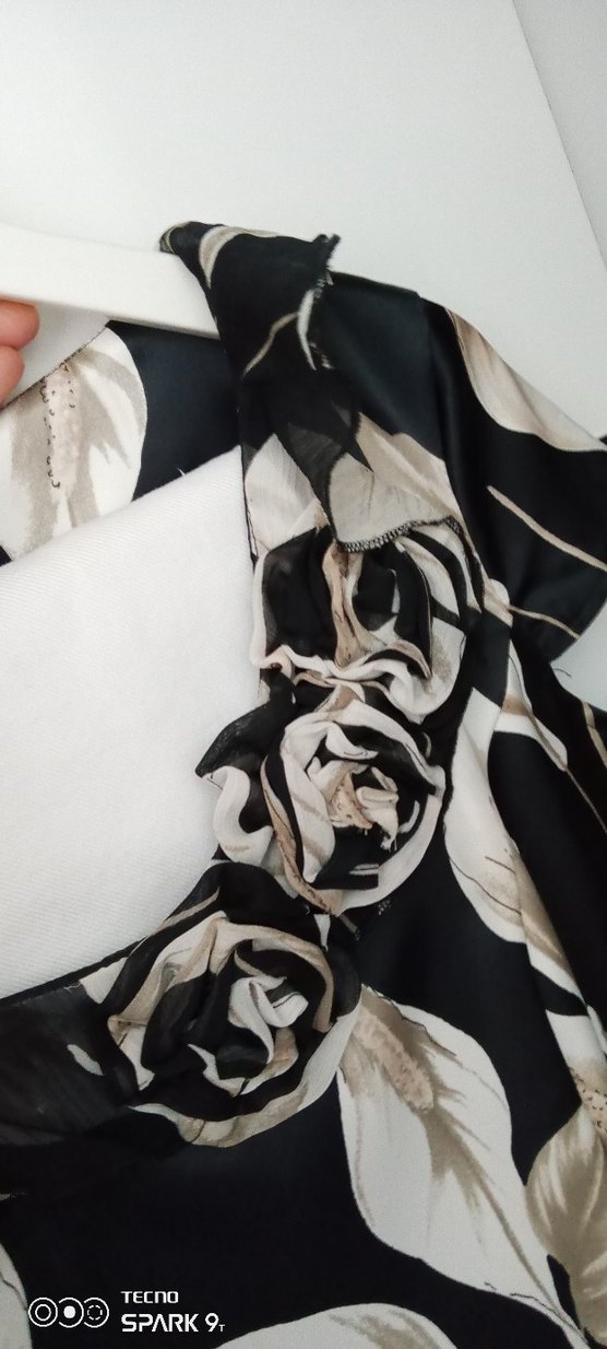 Yuvarlak Yaka Siyah Gri Yaprak Desenli Mini Elbise - Görsel 3