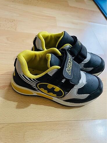Defacto Batman logolu ayakkabı