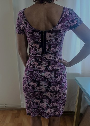 Çicek Desenli Elbise - Görsel 2