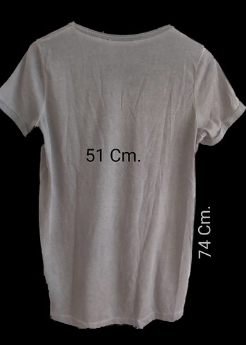 Gri V Yaka Kelebek Motifli Tişört - Görsel 4