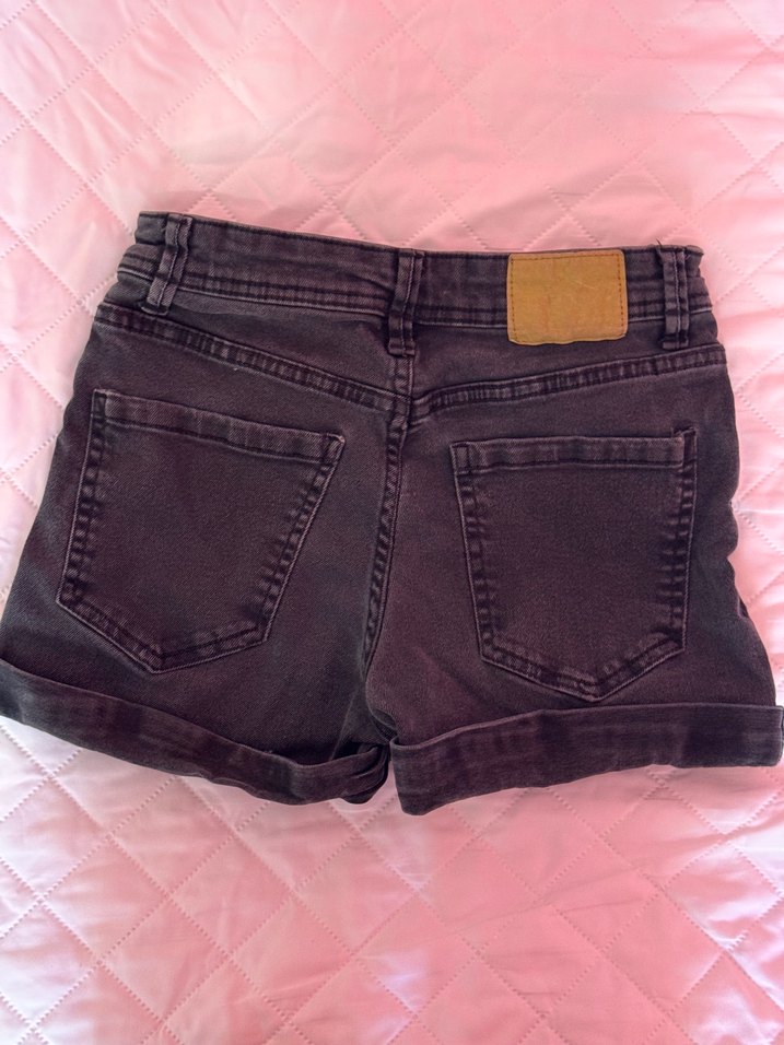 Siyah Düğmeli Kısa Kadın Denim Şort - Görsel 2