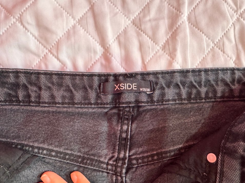 Siyah Düğmeli Kadın Mini Denim Şort - Görsel 3