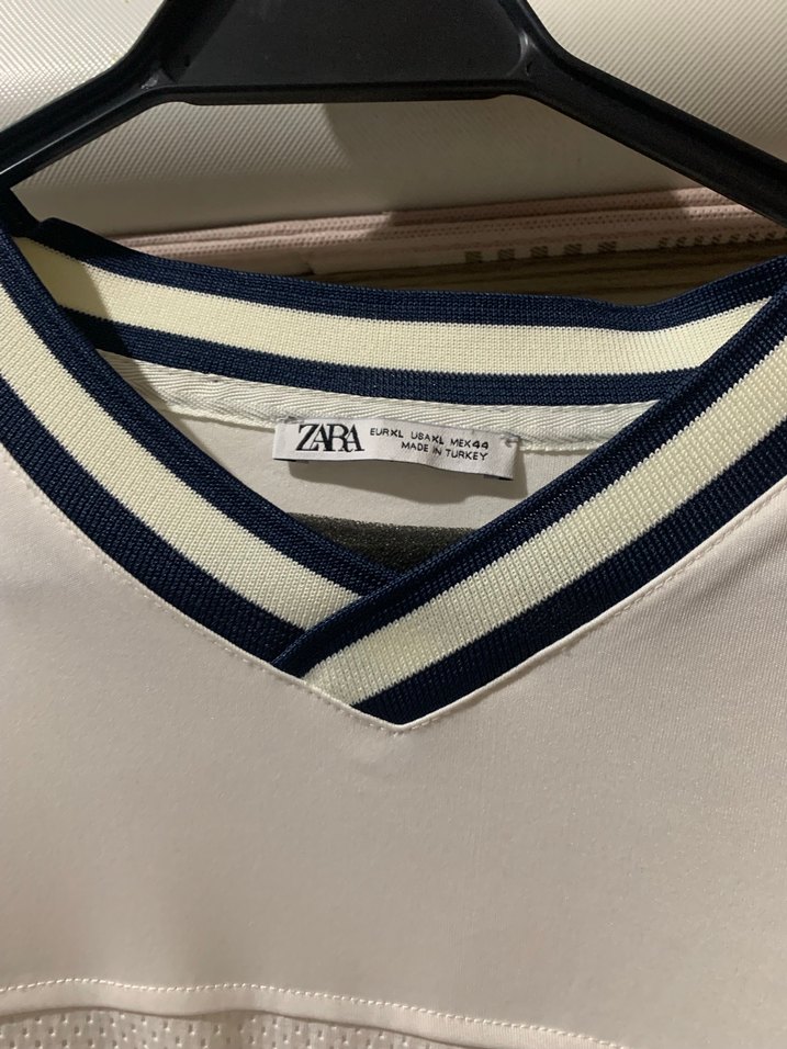 ZARA MARKA ORJİNAL Beyaz Baskılı Erkek Kısa Kollu Jersey Tişört - Görsel 2