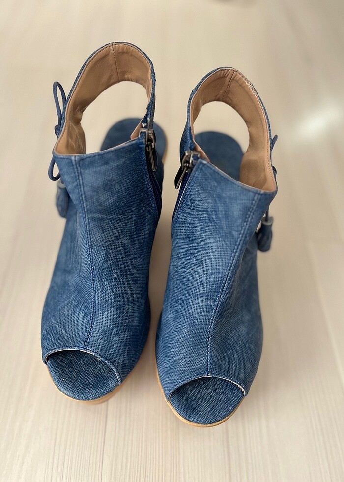 Kalın topuklu ayakkabı - Görsel 2