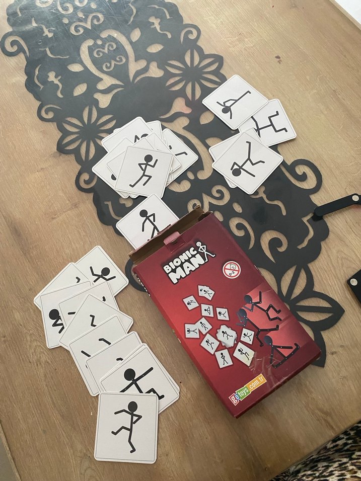 Siyah Hareketli Eğitim Oyuncak Figürü - Görsel 2