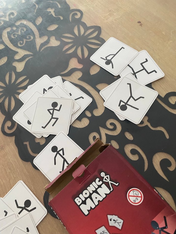 Siyah Hareketli Eğitim Oyuncak Figürü - Görsel 3