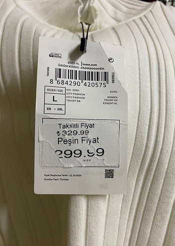 m Beden Beyaz Pilili Yüksek Yakalı Kolsuz Kadın Bluz