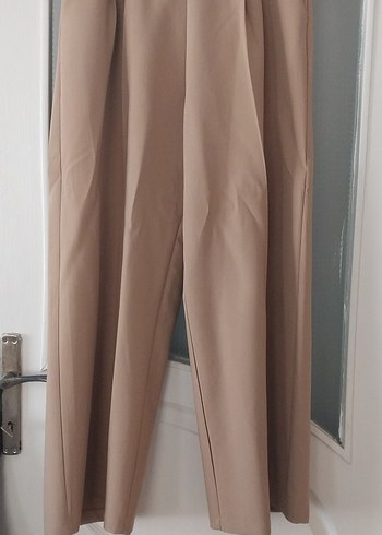 Düğmeli Bej kadın bol paça pantulon - Görsel 2