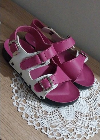 Diğer Kız Çocuk Pembe Tokalı Sandalet