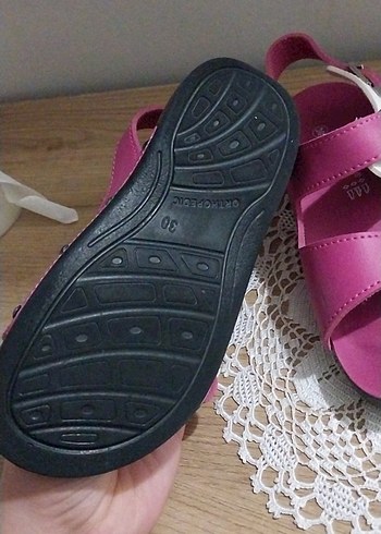 30 Beden pembe Renk Kız Çocuk Pembe Tokalı Sandalet