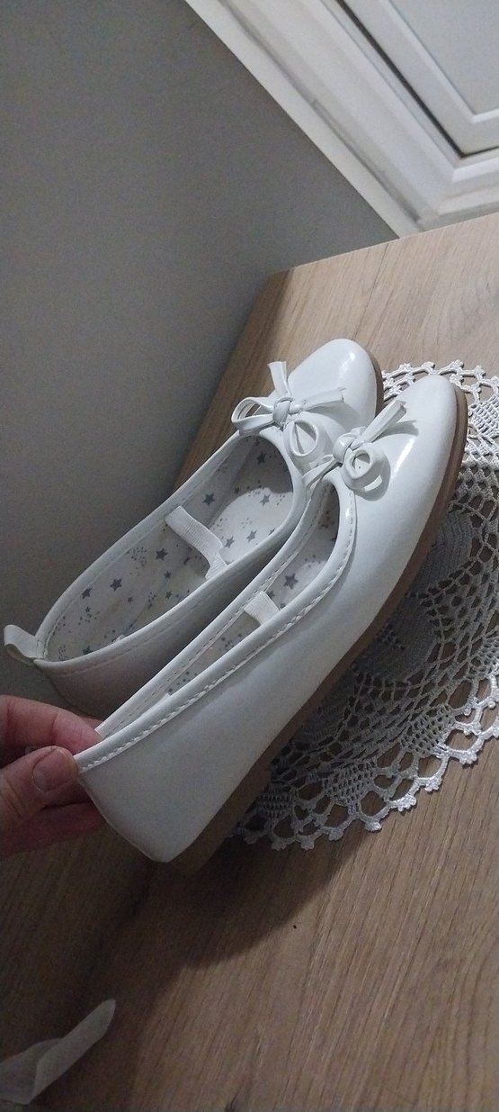 Kız Çocuk Beyaz Tokalı Babet Ayakkabı - Görsel 3