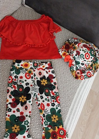 Renkli Çiçek Desenli Bebek Kız Takımı