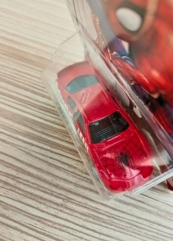Beden Hot wheels SPİDERMAN Dodge Charger