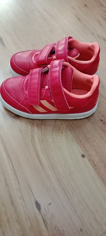 Adidas Sorunsuz ürün 