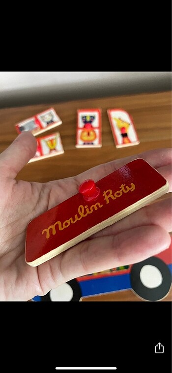  Beden Renk Moulin Roty ahşap tutmalı puzzle