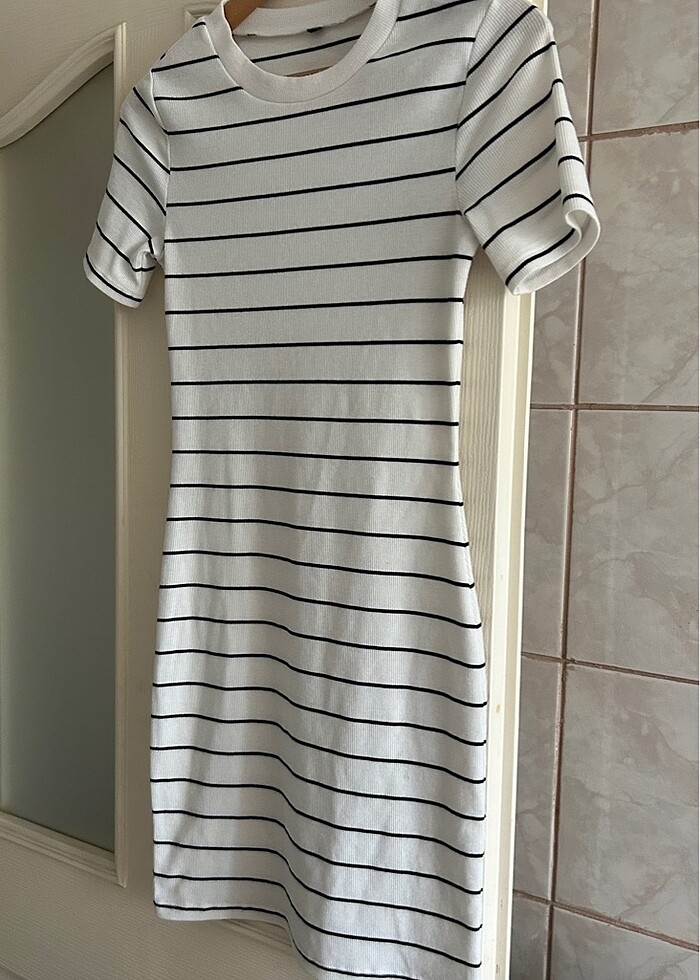 Çizgili elbise - Görsel 2
