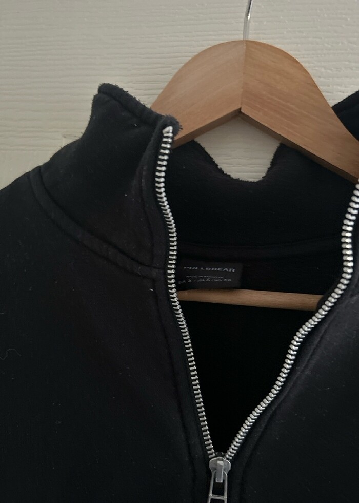 Pull&bear siyah fermuar detaylı sweatshirt - Görsel 2