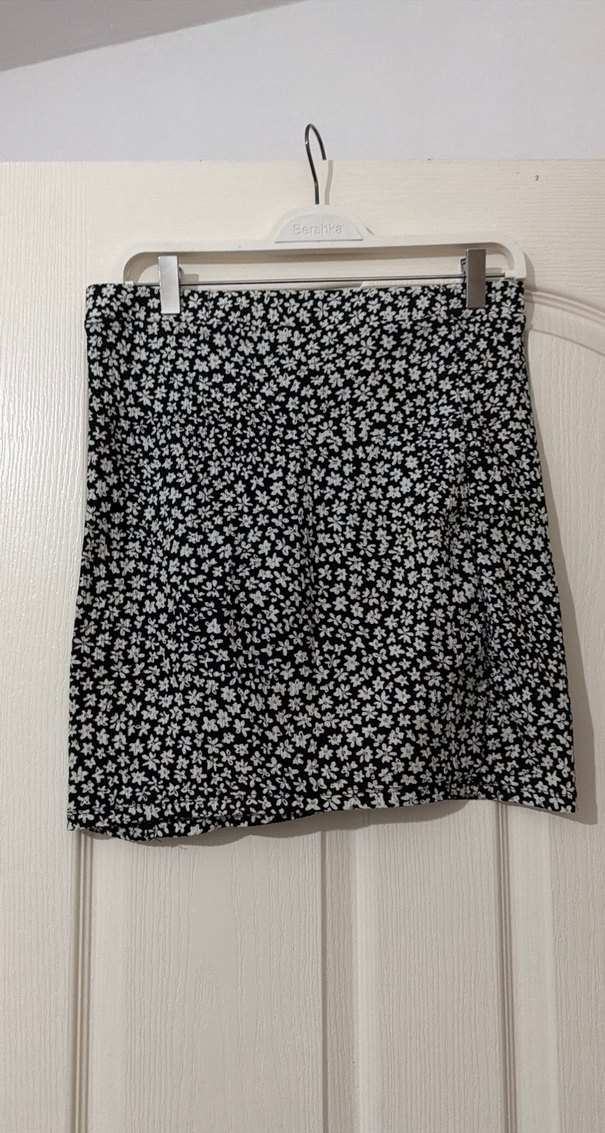 Drapeli Siyah Mini Etek - Görsel 2