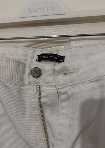 Kadın Beyaz Mini Pamuklu Şort - Görsel 2