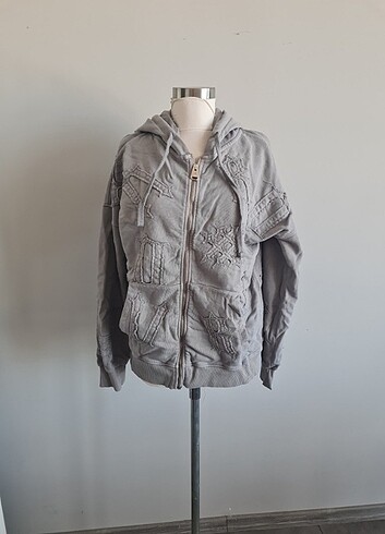m Beden #vdr nakışlı sweatshirt