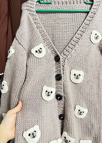 El yapımı nakışlıUzun Kollu V Yaka Bej Triko Hırka - Görsel 2