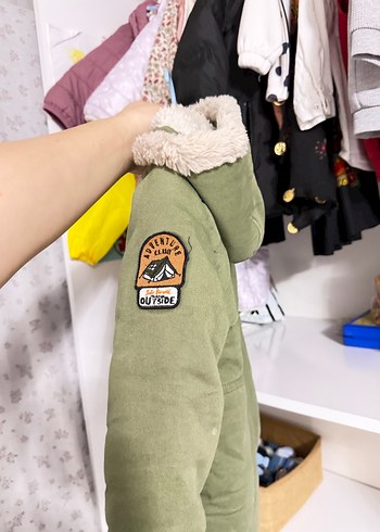 Erkek Çocuk Yeşil Sıcak Kürklü Ceket - Görsel 9