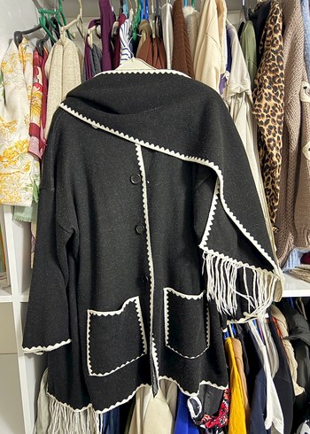 Nakışlı Siyah Uzun Kadın Yün Kaban atkılı - Görsel 2