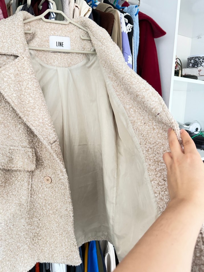 Bej Yünlü Kadın Kaban Kürk Detaylı - Görsel 4