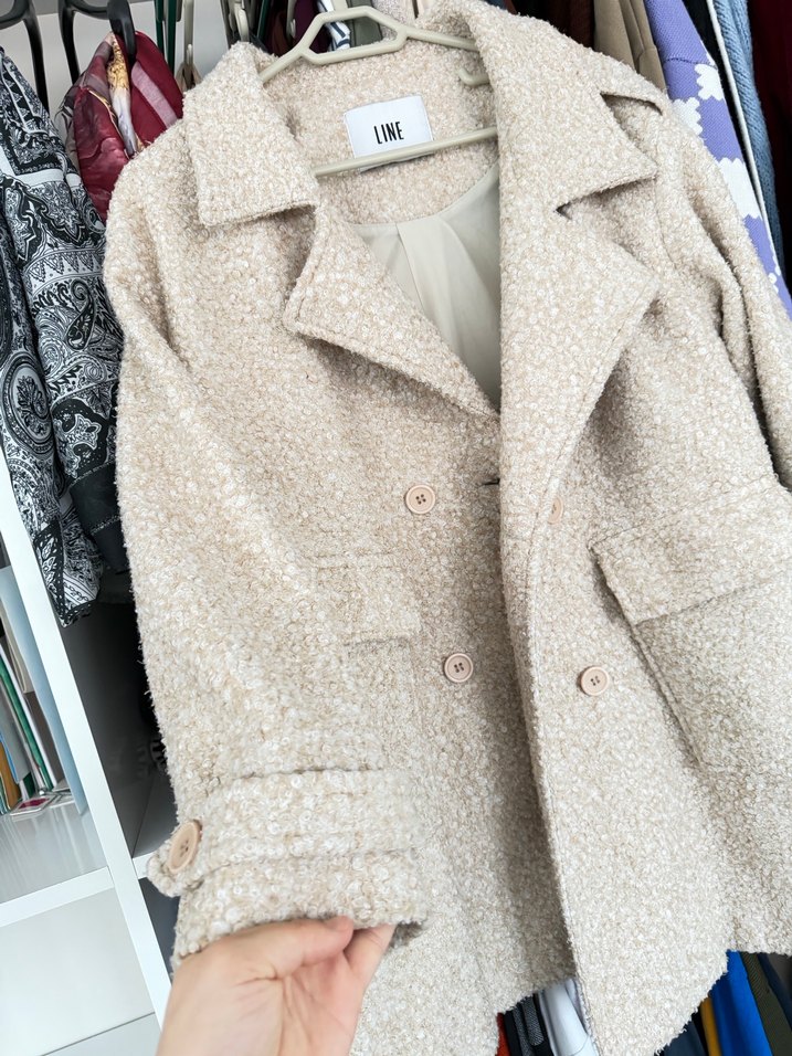 Bej Yünlü Kadın Kaban Kürk Detaylı - Görsel 2