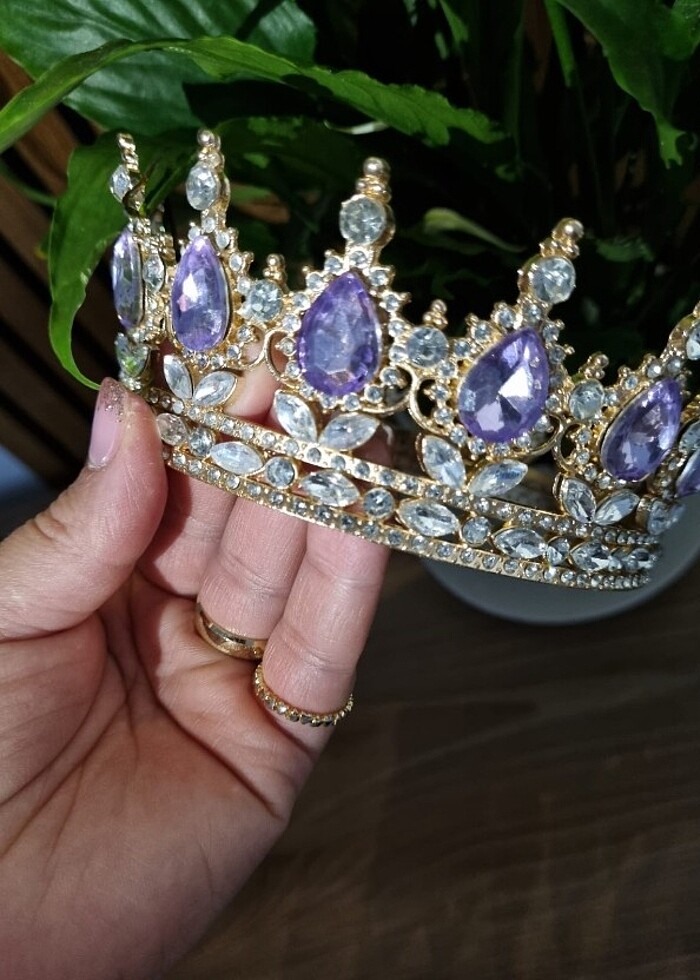 Lila Taç - Görsel 2