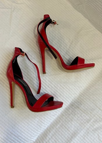 İtalyan Kırmızı Stiletto Topuklu Kadın Ayakkabı.
