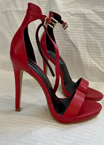 37 Beden İtalyan Kırmızı Stiletto Topuklu Kadın Ayakkabı.