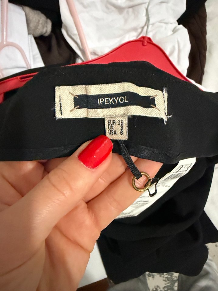 Düğmeli Siyah Kadın Kumaş Pantolon - Görsel 4