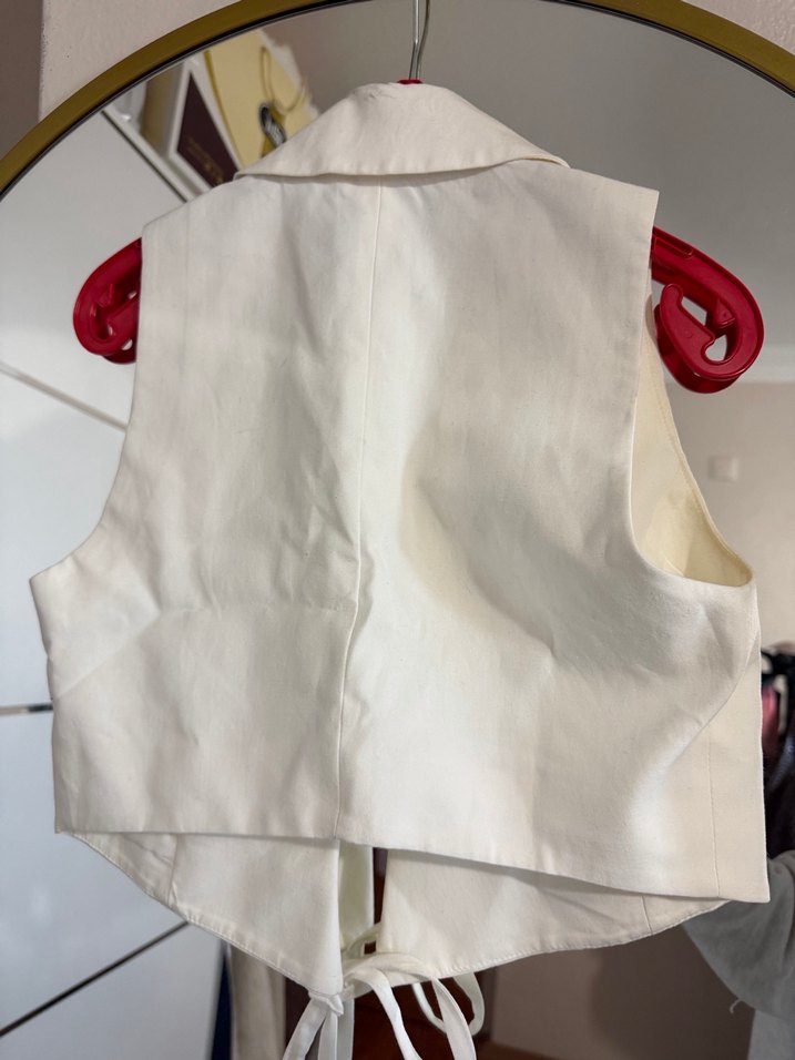 Zara Beyaz Keten Mini Düğmeli Yelek - Görsel 3
