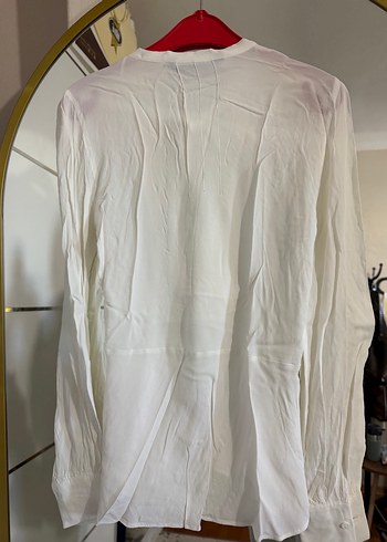 Beyaz V Yaka Fırfırlı Kadın Gömlek - Görsel 4