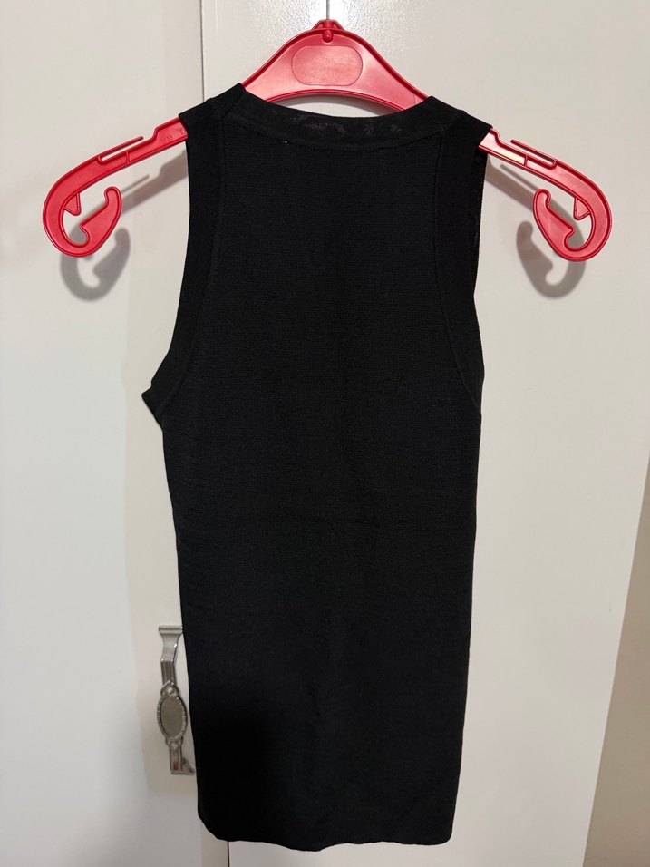 Kadın Siyah Yüksek Yakalı Kolsuz Atlet - Görsel 2