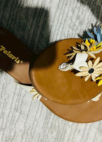 Parmak arası çiçekli terlik - Görsel 2