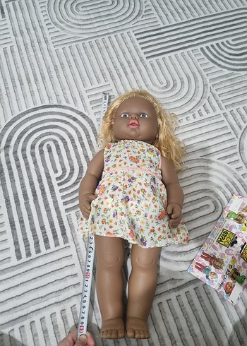 Bej Tenli Çiçek Desenli Elbiseli Bebek - Görsel 4