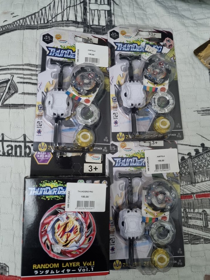 adet fiyatıdır Çok Renkli Aksiyon Figürleri ve Tornado Top - Görsel 3