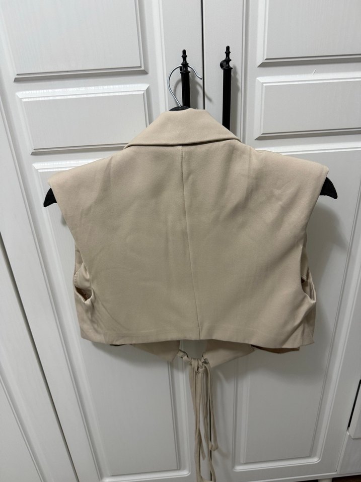 Bej Kemerli Kolsuz Mini Blazer - Görsel 2