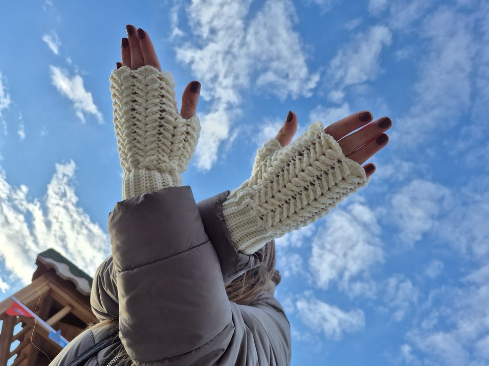 Kadın Beyaz Örgü Eldiven - Görsel 4